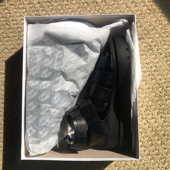 Zeeta Steve Madden Gladiator Sandal - Picture 3 of 6